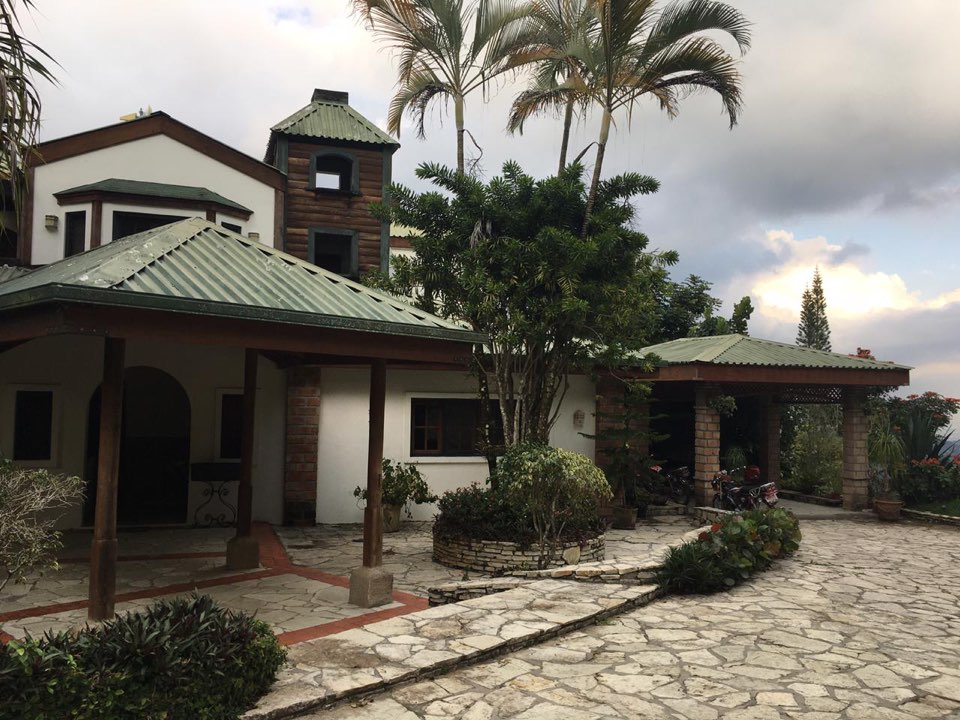 casas - Vendo casa de veraneo en la montaña  de san Cristobal  1