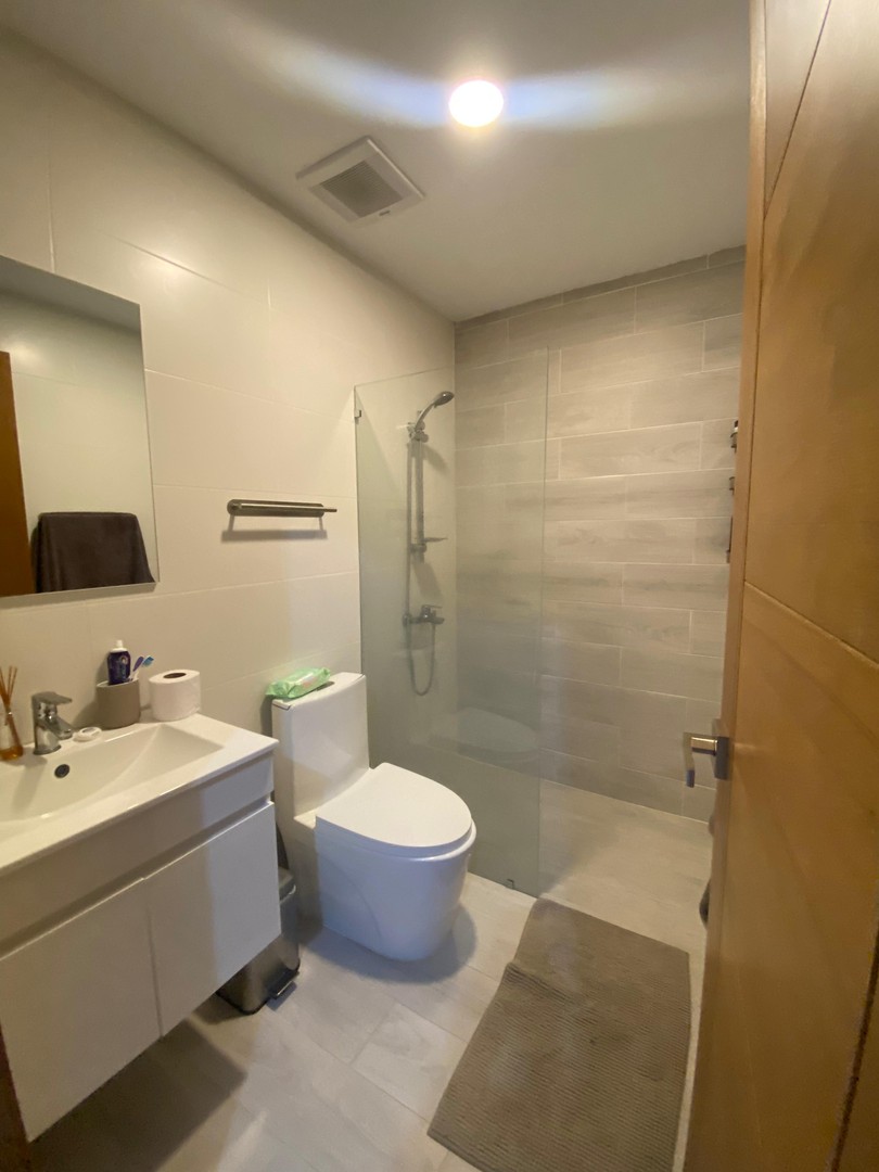 apartamentos - Apartamento con línea blanca en Naco  3