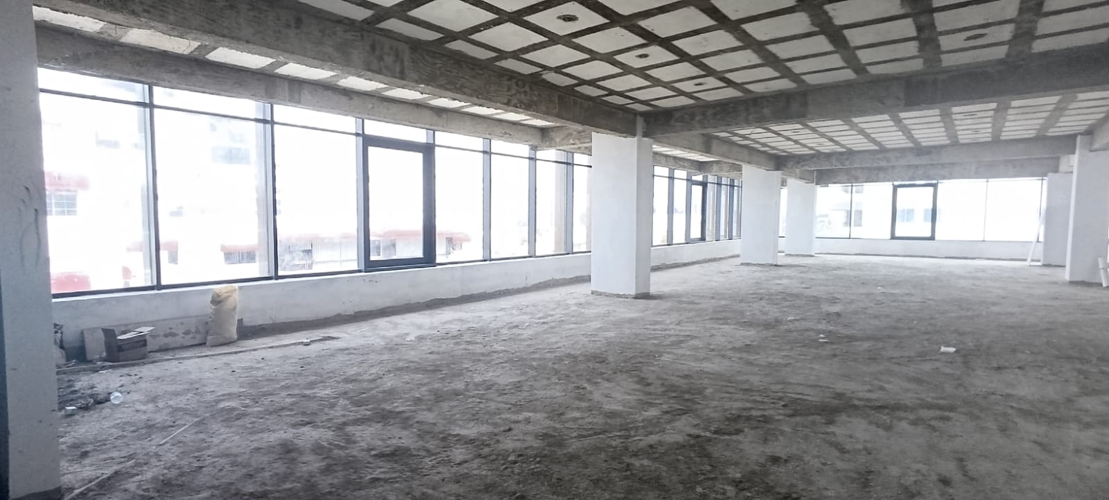 oficinas y locales comerciales - Mirador Sur, Amplio Local/Oficina con excelente vista