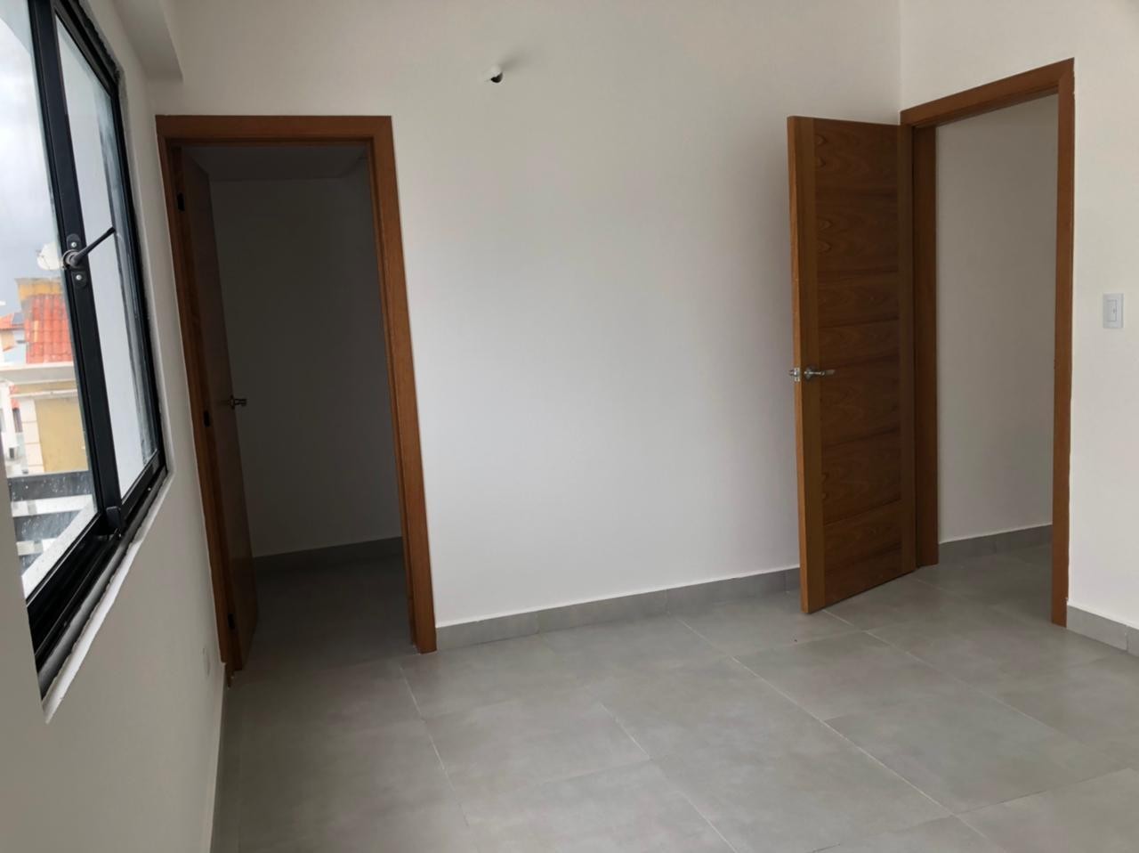 apartamentos - En Alquiler Hermoso apartamento de Dos Habitaciones 2