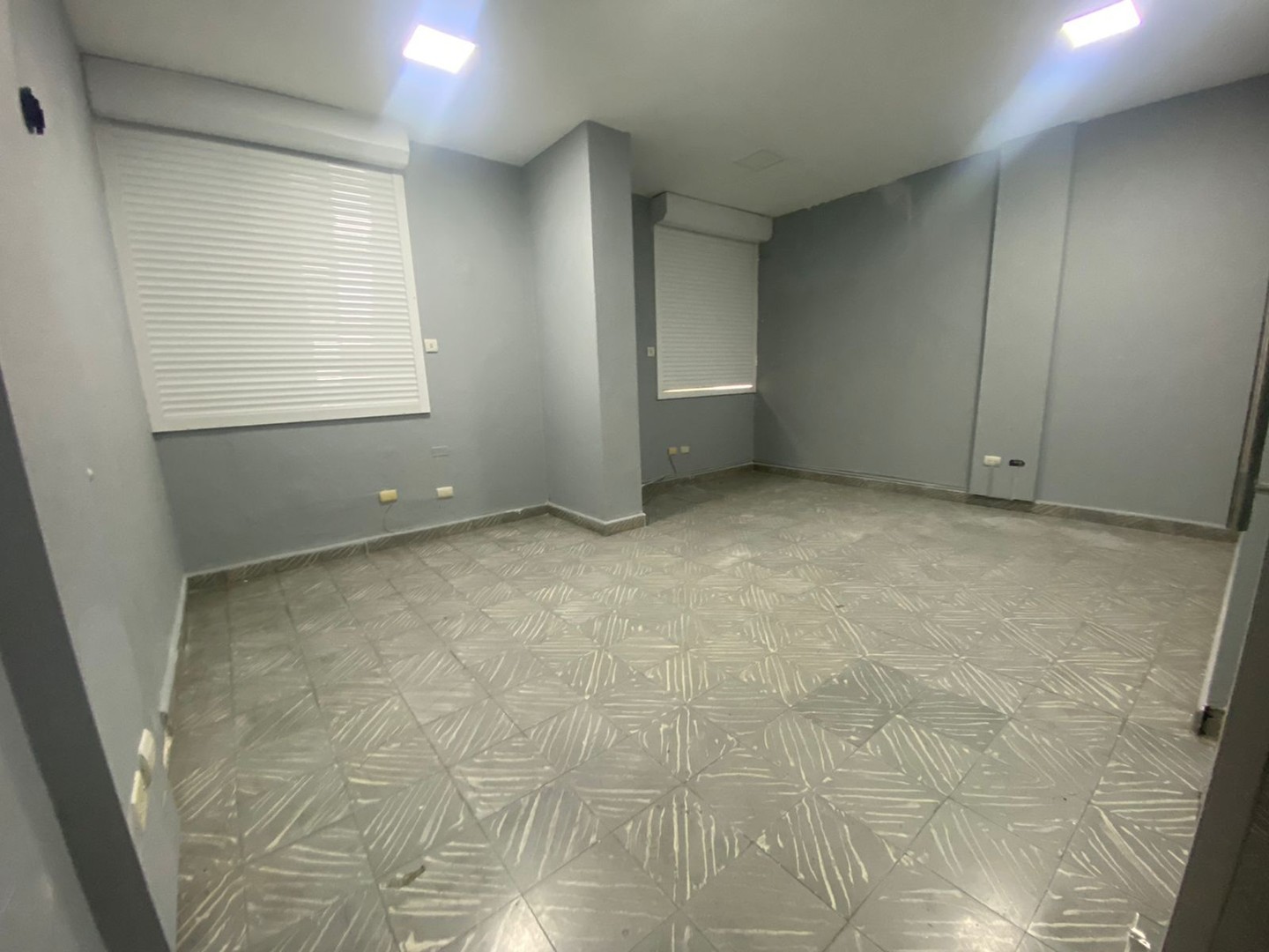 oficinas y locales comerciales - 🔵Alquilo Local 350 mts 3er piso en Gazcue  para oficina o negocio 
 6