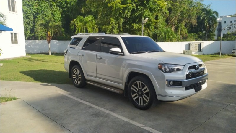 jeepetas y camionetas - Toyota 4runner limited 2016 5