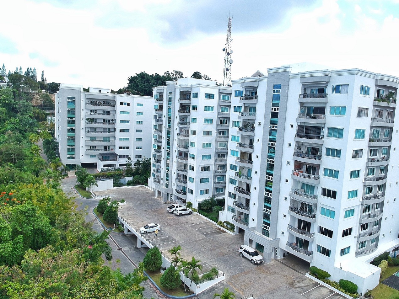 apartamentos - TORRE CON PISCINA, GYM , AREA SOCIAL Y ELEVADOR CERROS GURABO STGO.  1