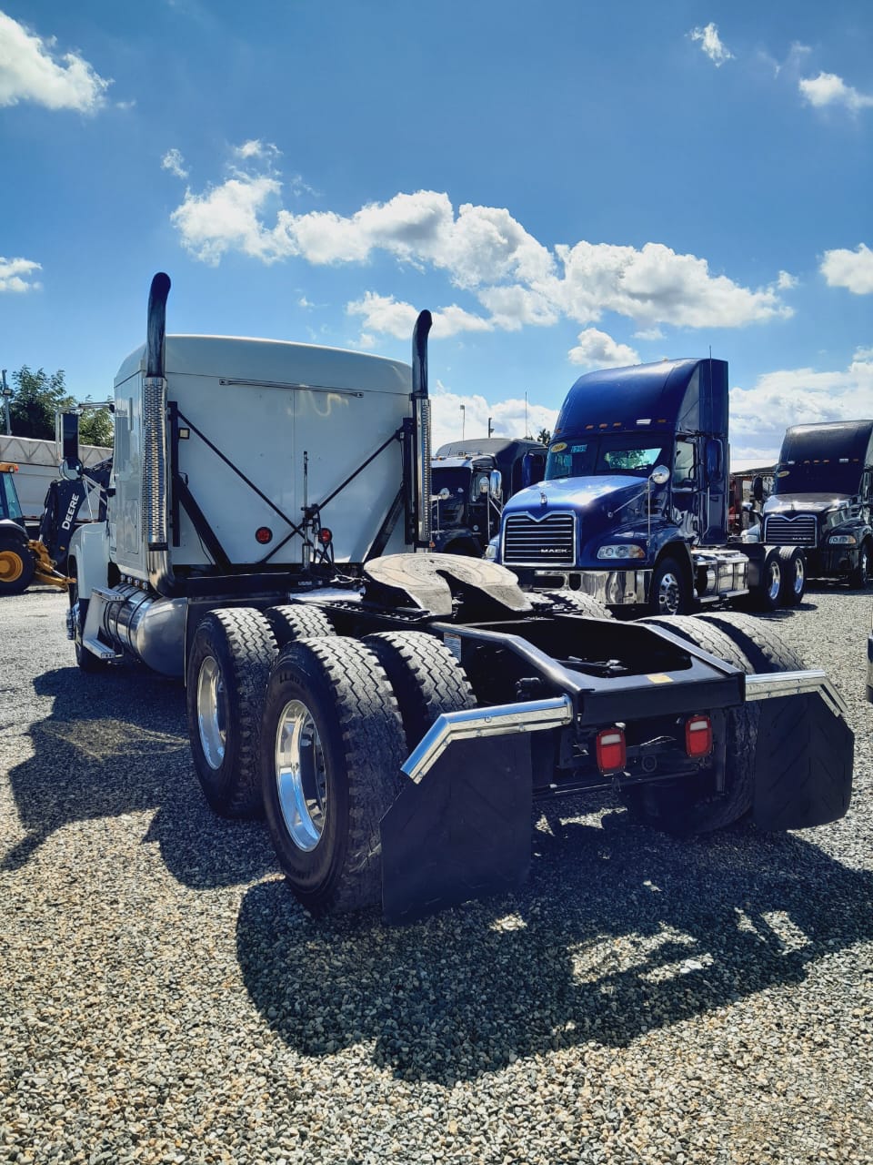 camiones y vehiculos pesados - MACK CHU613 600 4
