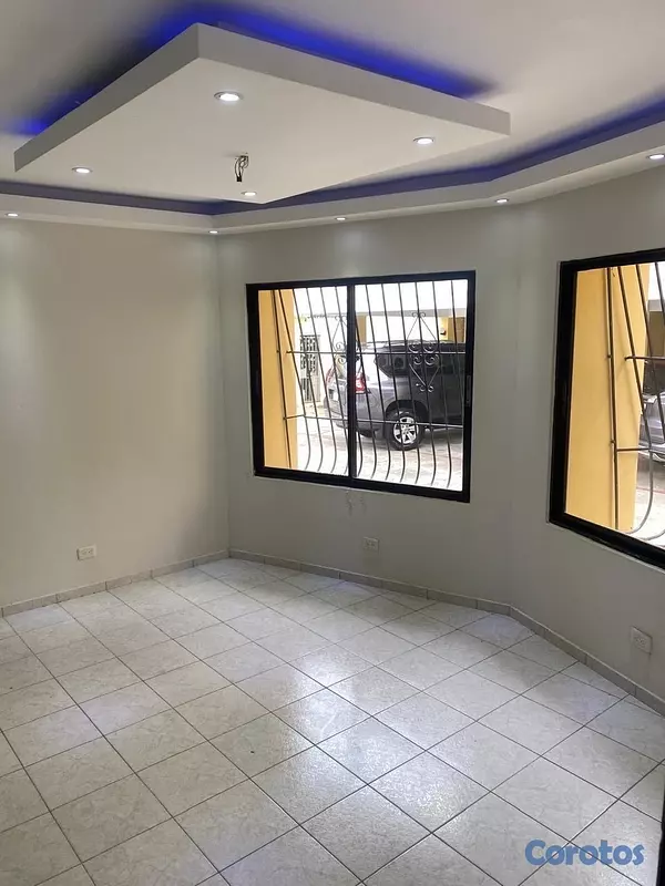 apartamentos - vendo en el millón primer piso 3 habitaciones dos baños paruqoe servicio remode 5