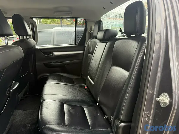 jeepetas y camionetas - Toyota Hilux SRV 2017 6