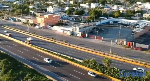 solares y terrenos - Terreno Estratégico en Venta en Avenida Las Américas | Ideal para Gran Proyecto  3