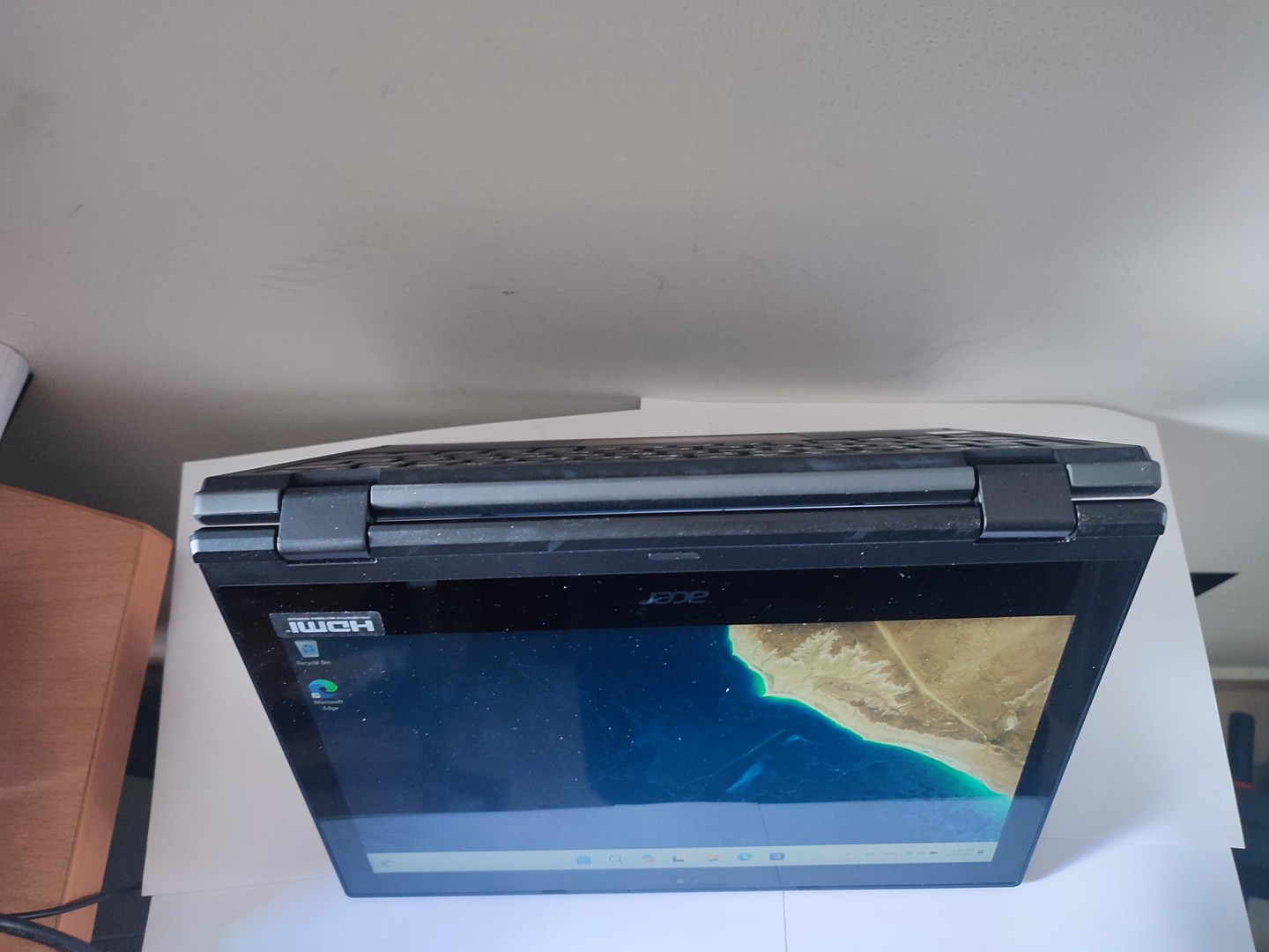 computadoras y laptops - Acer N16Q15 TravelMate Spin B118 128GB 4 GB RAM Touch Screen PC Win 11 Pro 2
