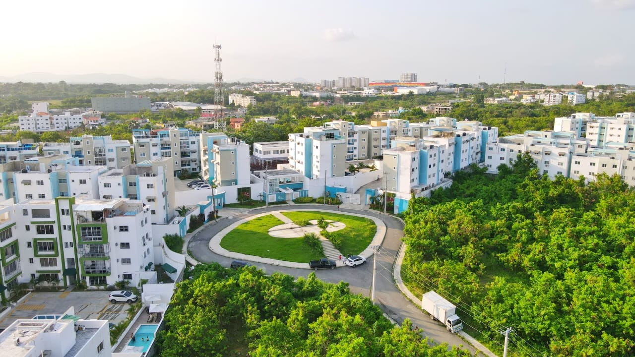 apartamentos - Apartamento en Colinas del Arroyo 2, Jacobo Majluta. 
RD$4,700,000

