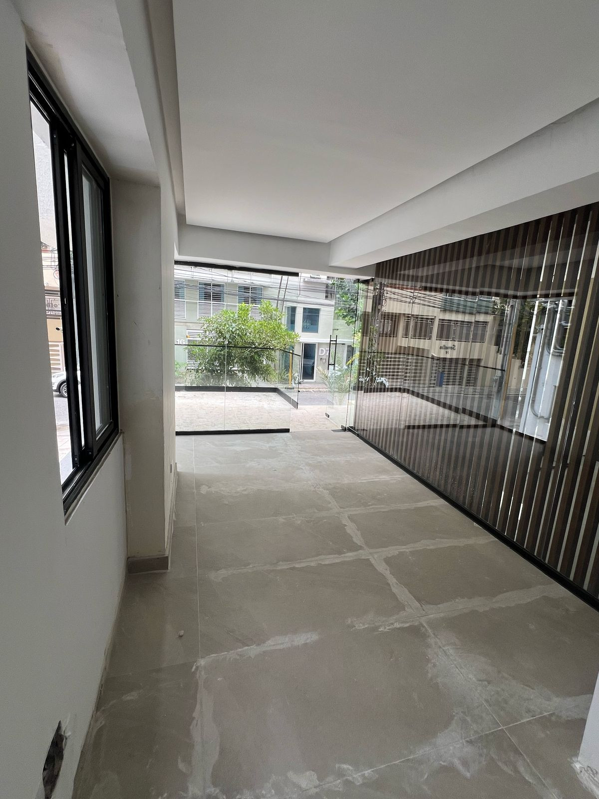 oficinas y locales comerciales - local en alquiler en serralle 2