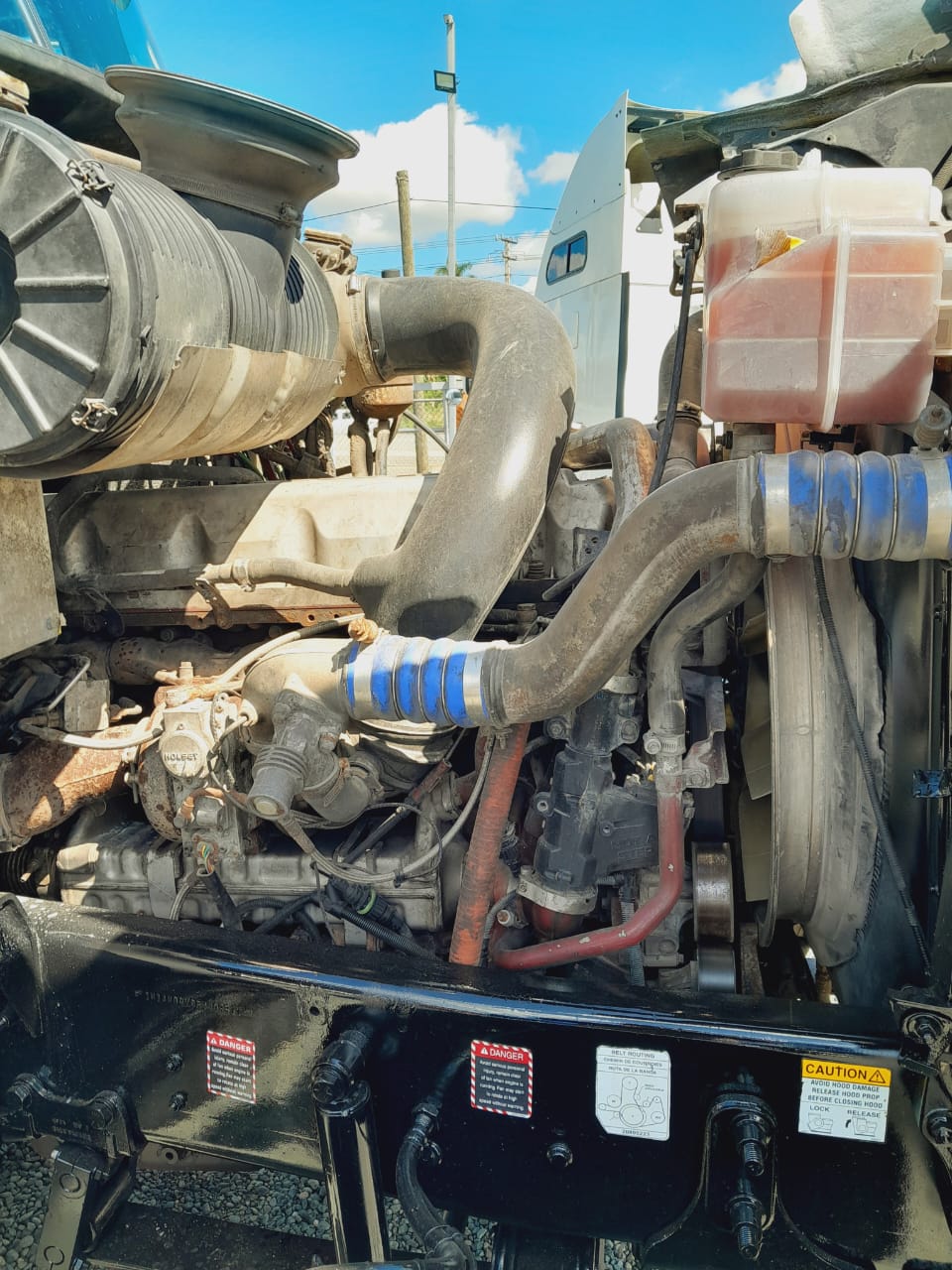 camiones y vehiculos pesados - MACK CHU613 600 5