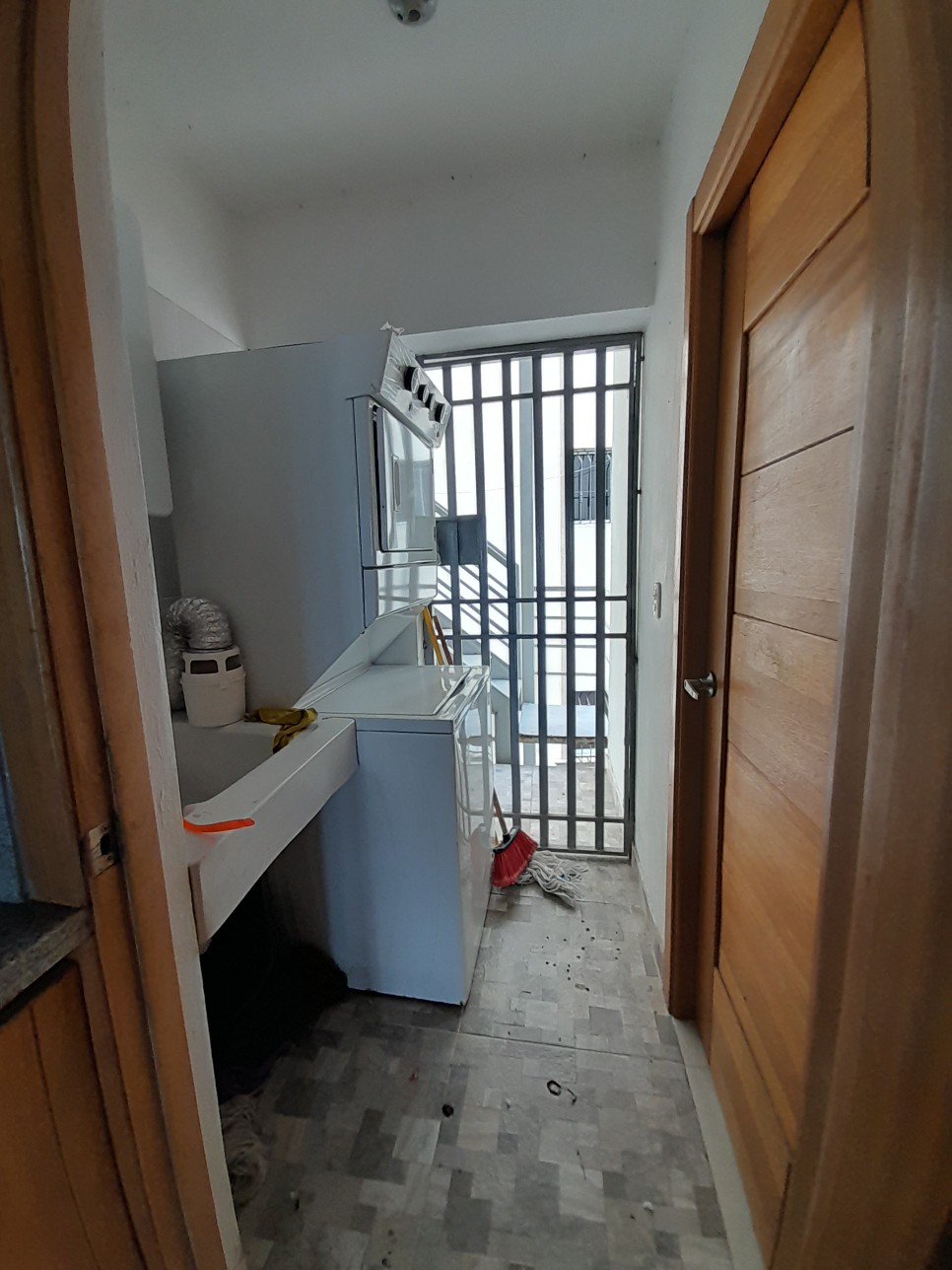 apartamentos - Rento Apartamento En Evaristo Semi Amueblado Sin I 2