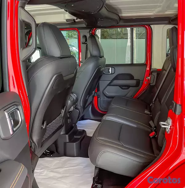 jeepetas y camionetas - Jeep Wrangler Sahara 2025 10