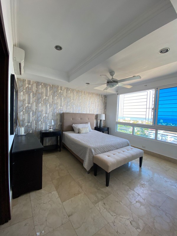 apartamentos - Rento apartamento amueblado en Gazcue piso alto vista al mar 8