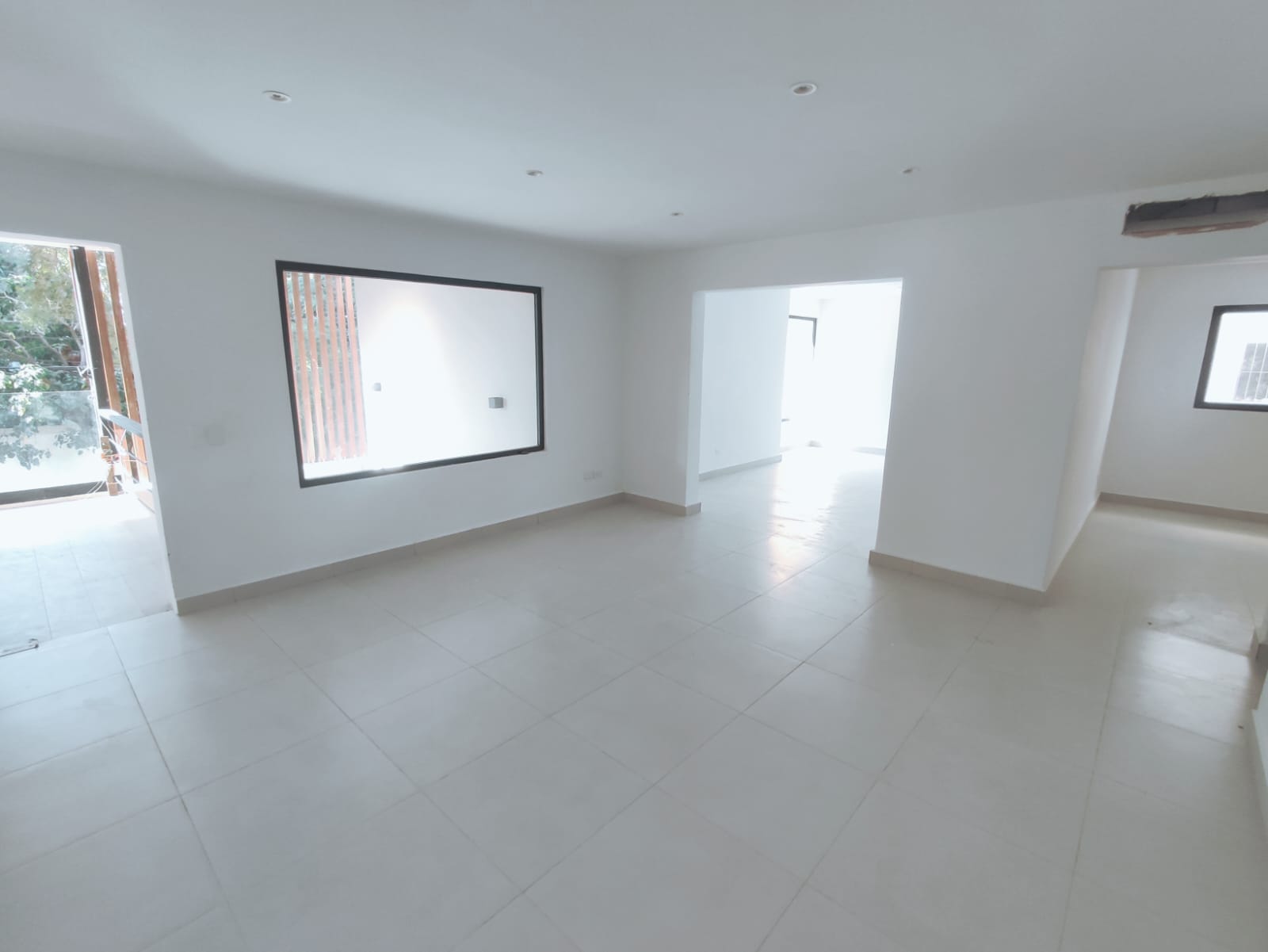 oficinas y locales comerciales - Alquilo local la Julia Nuevo ju 2