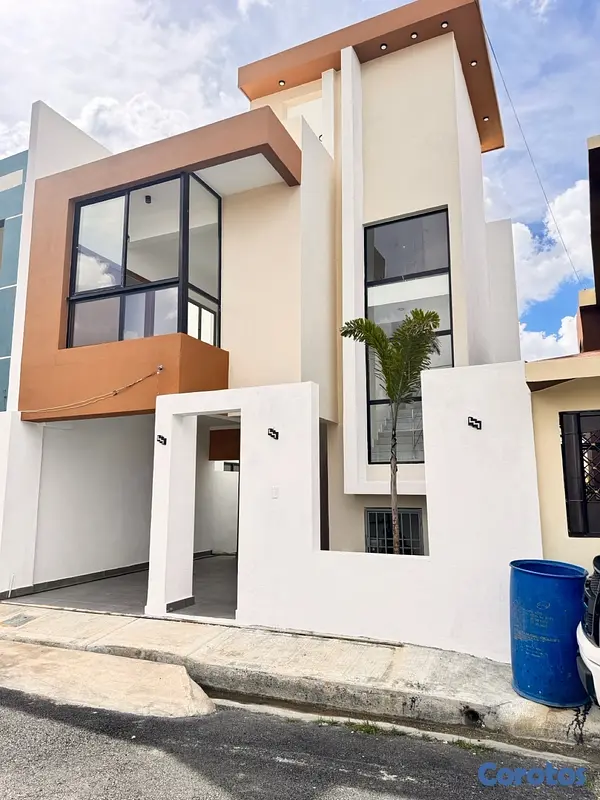 casas - venta de casa moderna en la autopista de san isidro brisa oriental  2