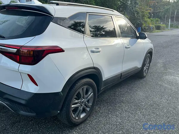 jeepetas y camionetas - Se vende Kia Seltos 2021 2