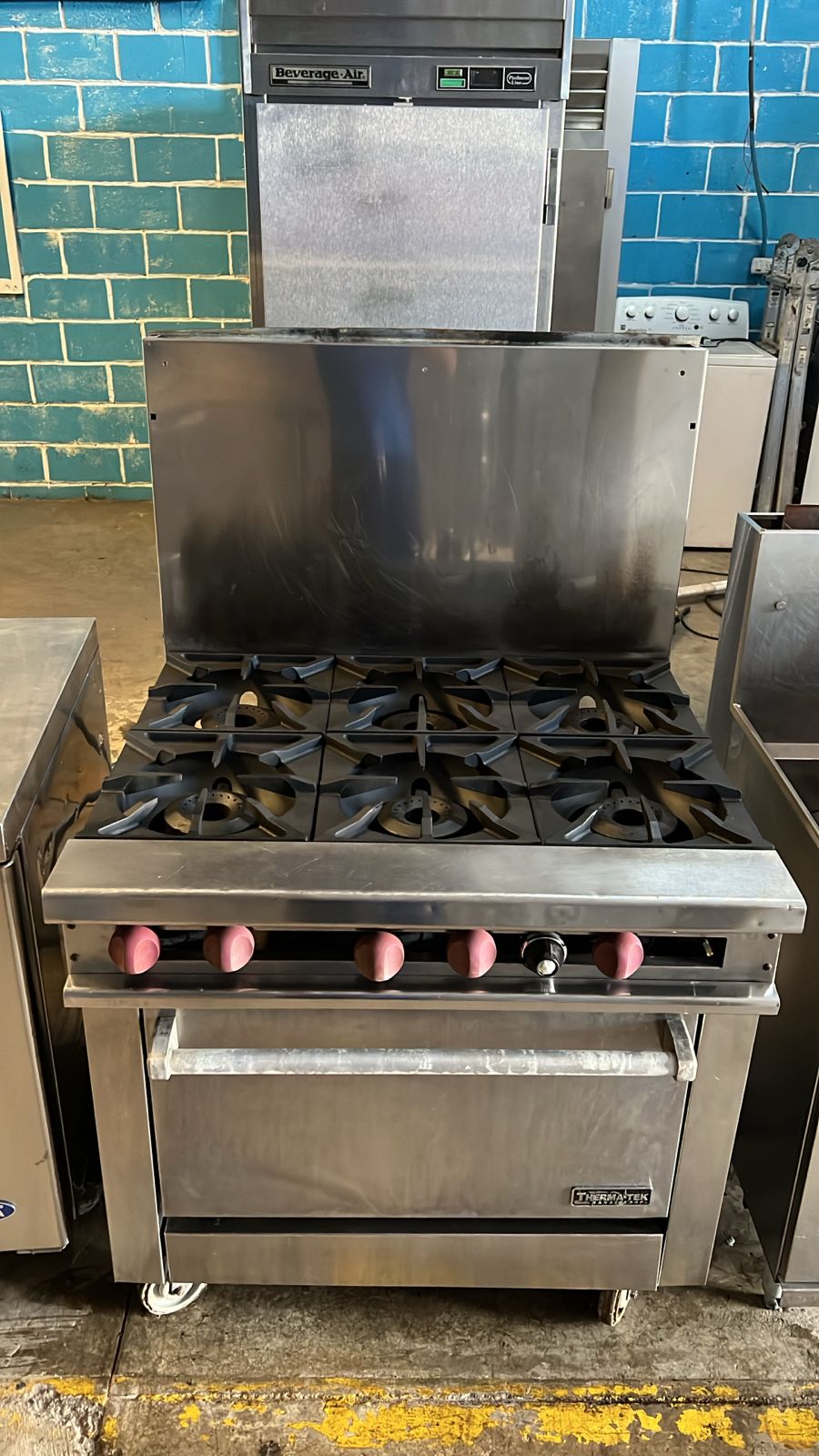 equipos profesionales - Estufa industrial 6 hornillas con horno