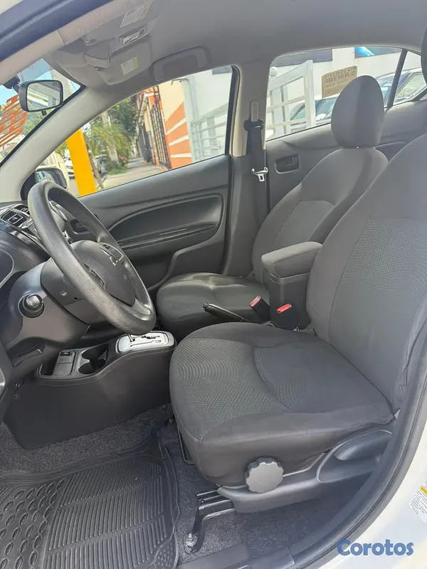 carros - Mitsubishi Mirage G4 ES 2020 7