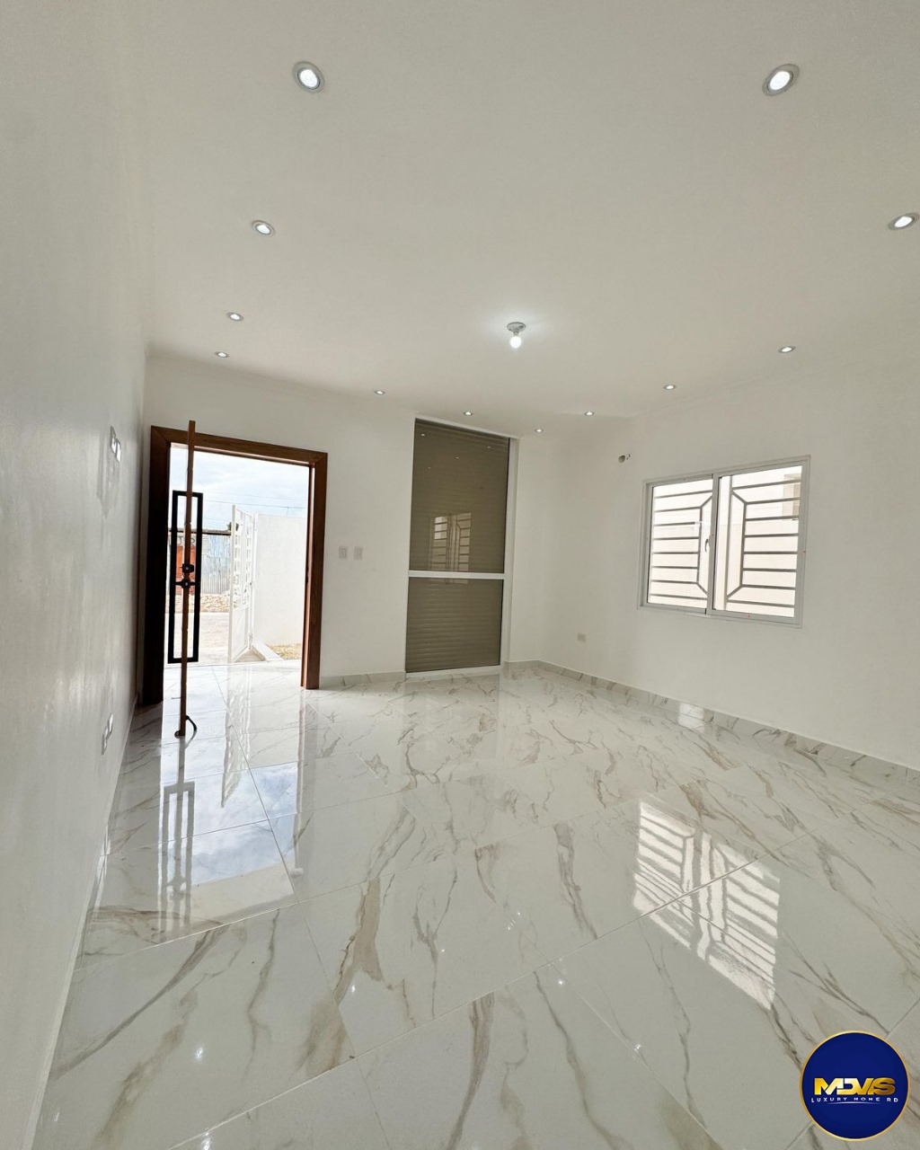 casas - Se Vende Casa ubicada en la Romana  2