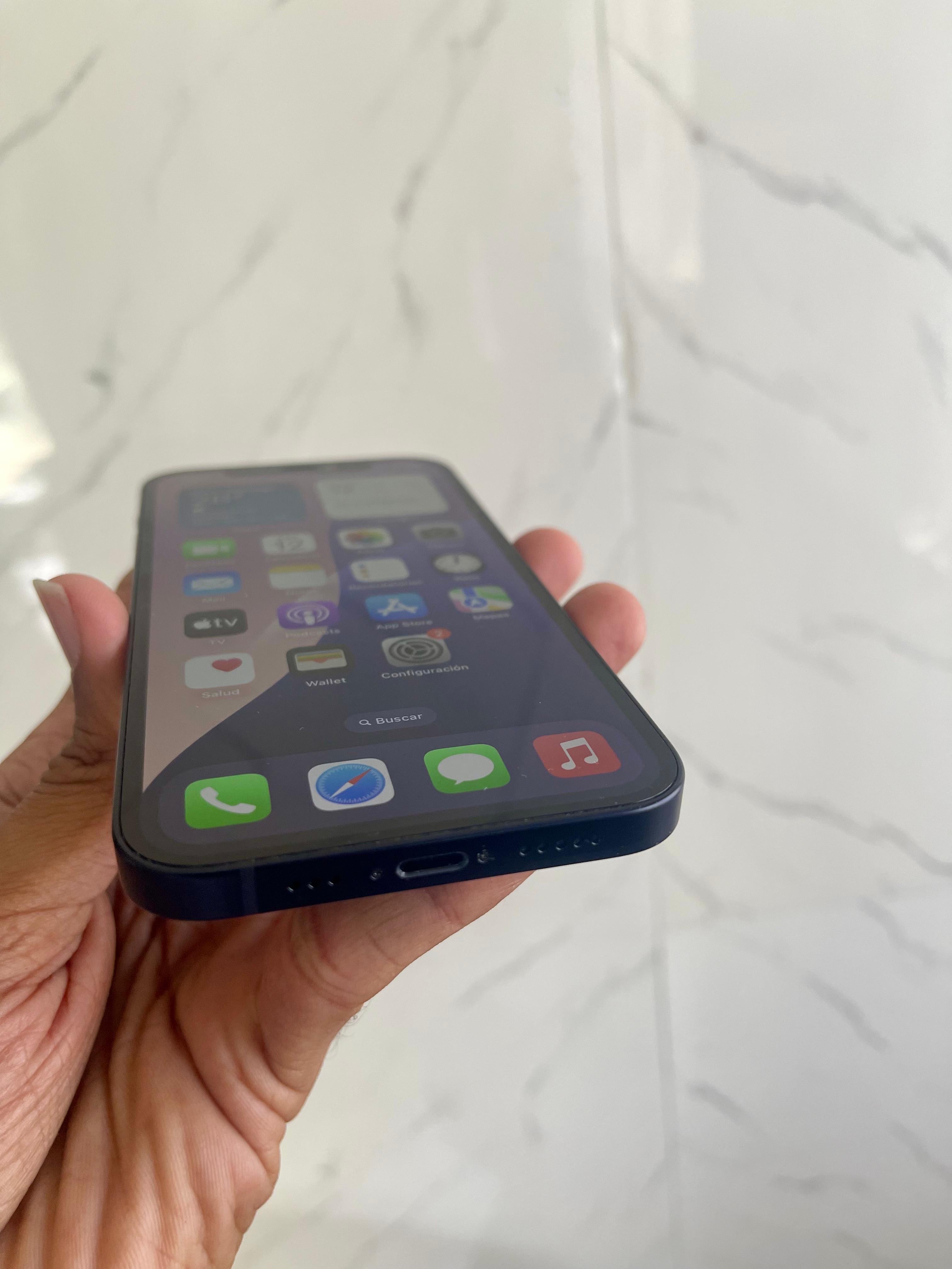 celulares y tabletas - iPhone 12 normal  de 64GB 
todo en perfecto estado solo el no Face ID 3