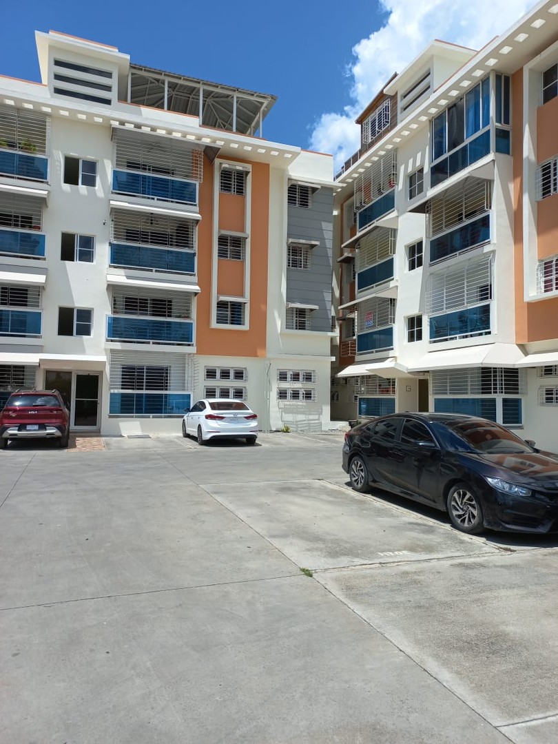 apartamentos - Apartamento Segundo piso Autopista San Isidro, con aires instalados (Dumas-Edwin