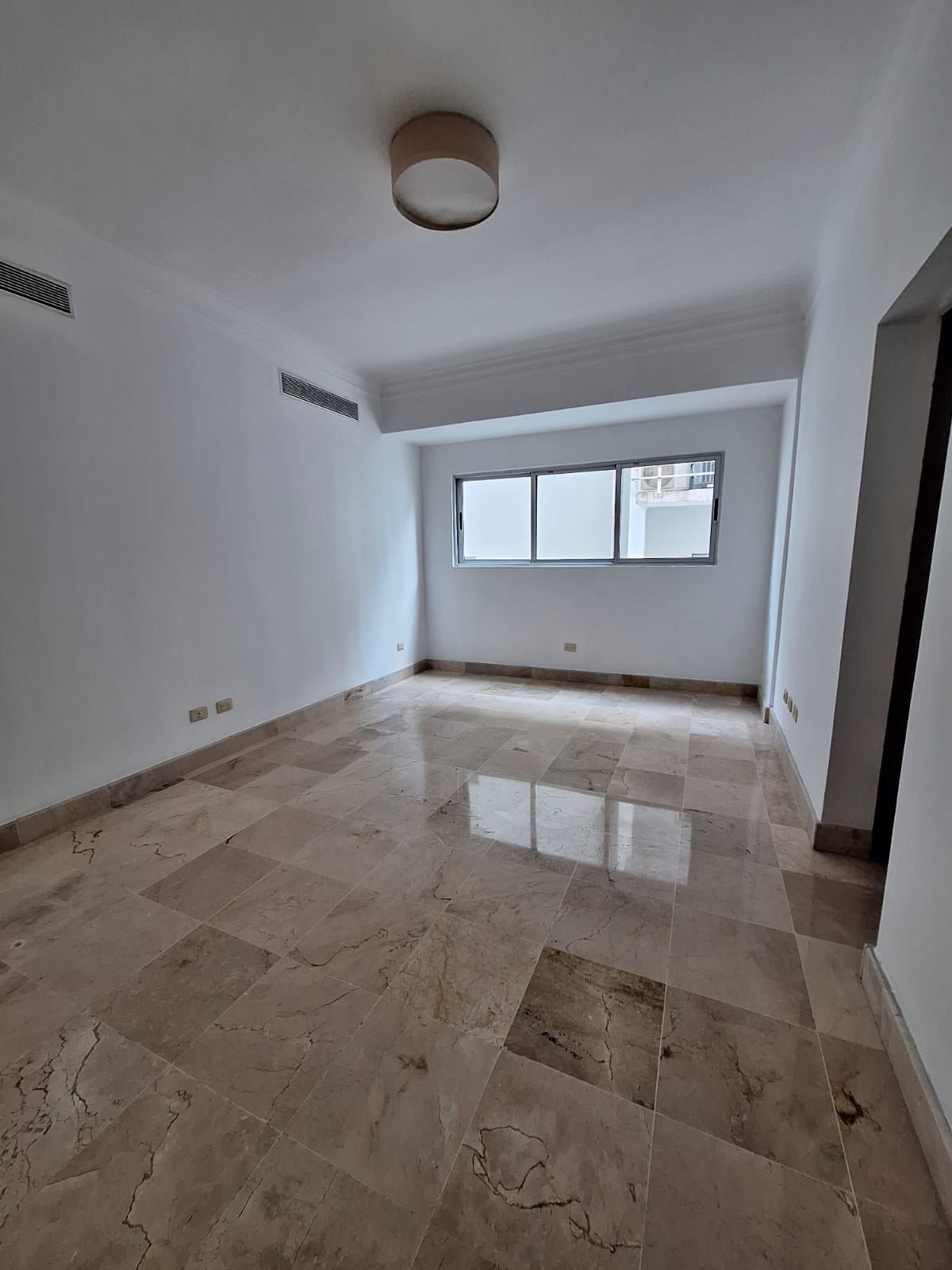 apartamentos - Rento apartamento en piantini , piso en marmol 10