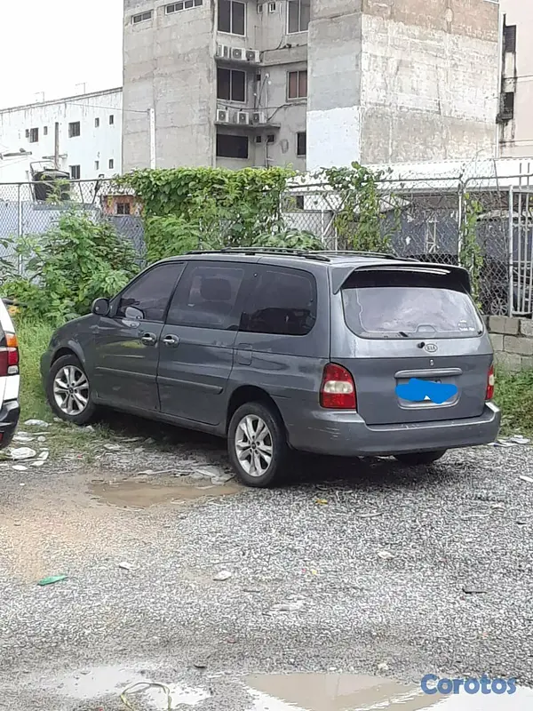jeepetas y camionetas - VENDO KIA CARNIVAL 2003 1