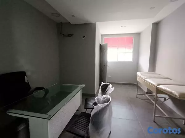 oficinas y locales comerciales - Local para Consultorios en Venta de 165.84 mt2 en edificio Profesiona. 3