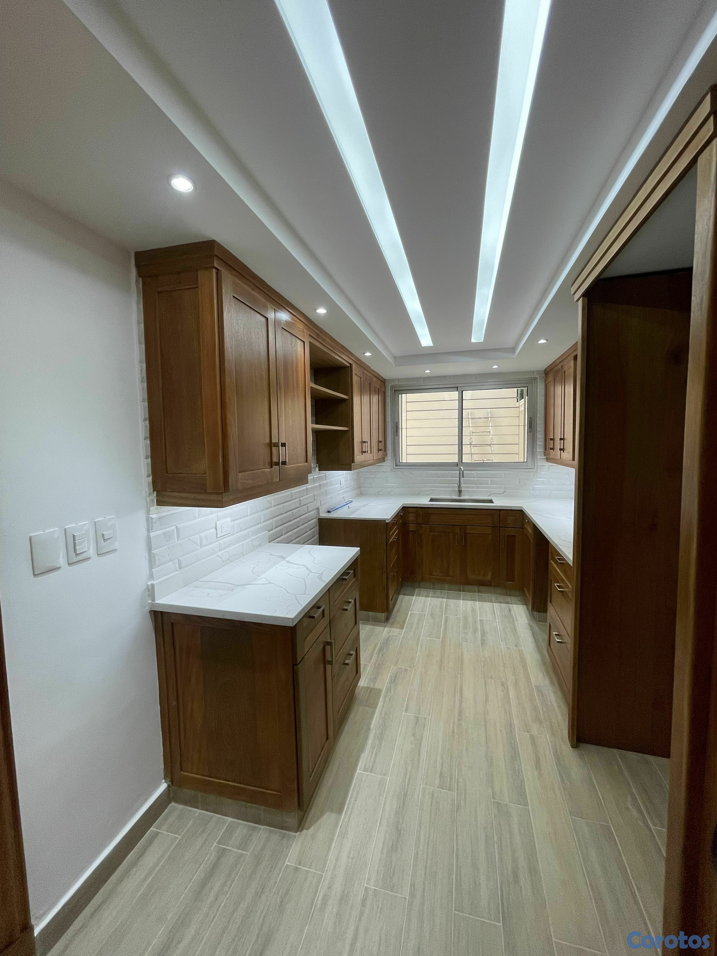 casas - Casa en alquiler en cacicazgos, santo domingo 6