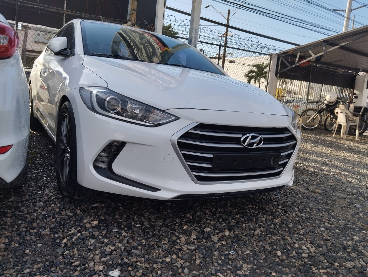 carros - HYUNDAI AVANTE 2017 BLANCO