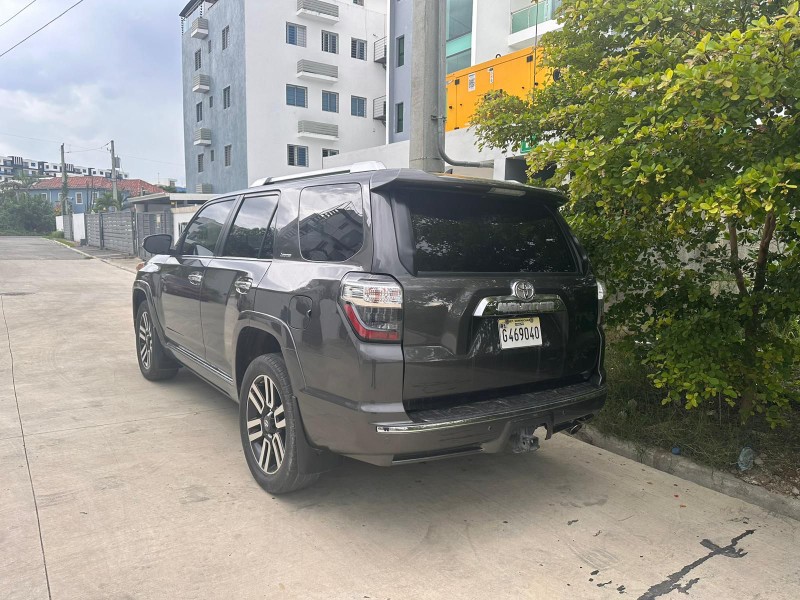 jeepetas y camionetas - Toyota 4runner limited 2014 2