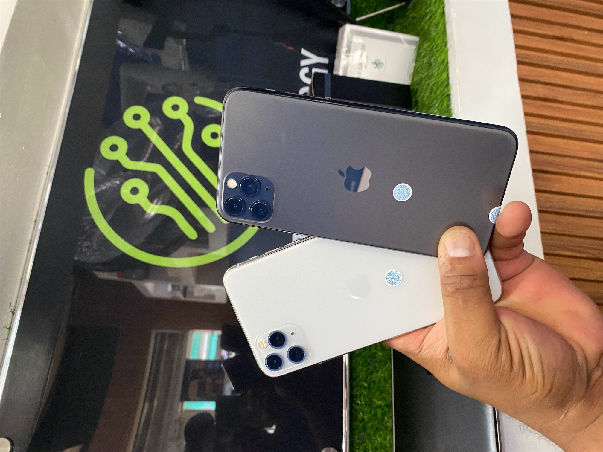 celulares y tabletas - iphone 11 pro max 64GB  3