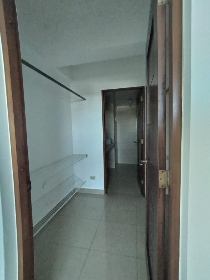 apartamentos - Alquiler Amplio Apart. en Urbanización Fernandez 3