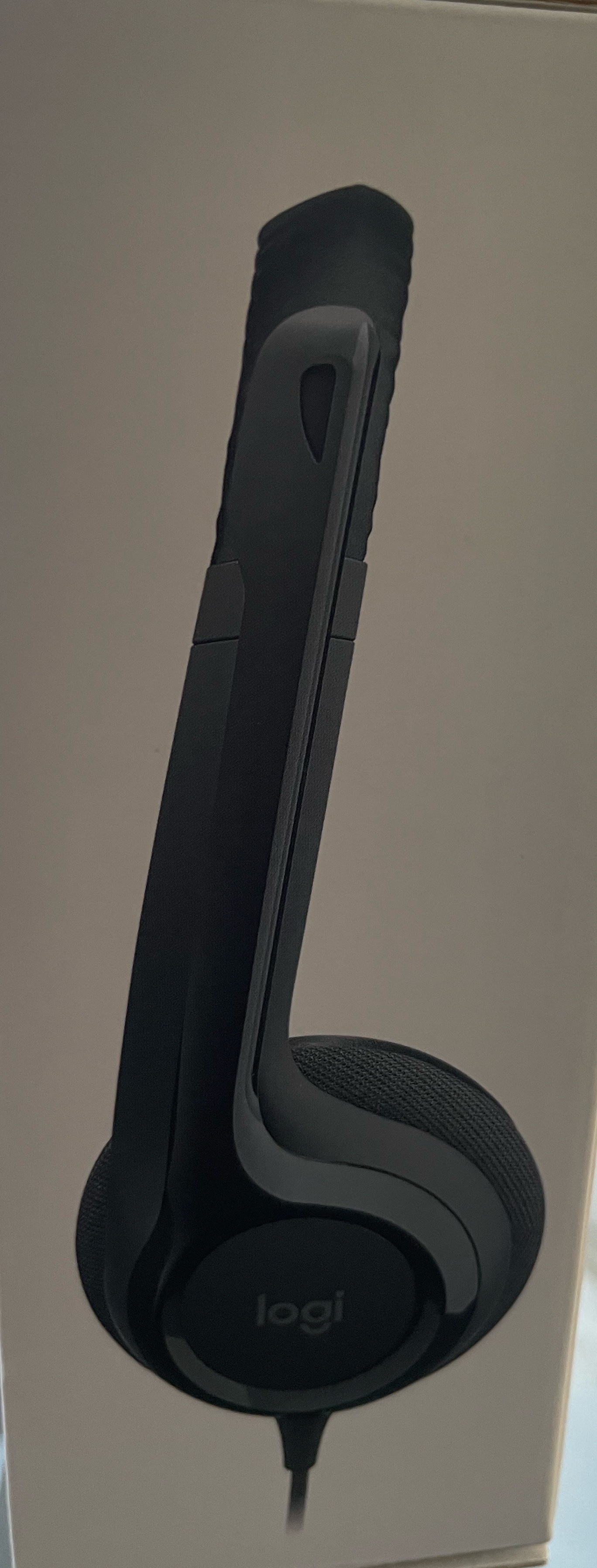 accesorios para electronica - Audífonos con conexión de cable usb  2