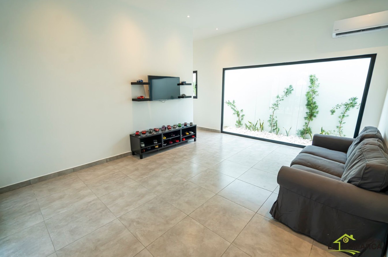 casas - Villa con piscina en venta residencial cerrado, Cabarete 1