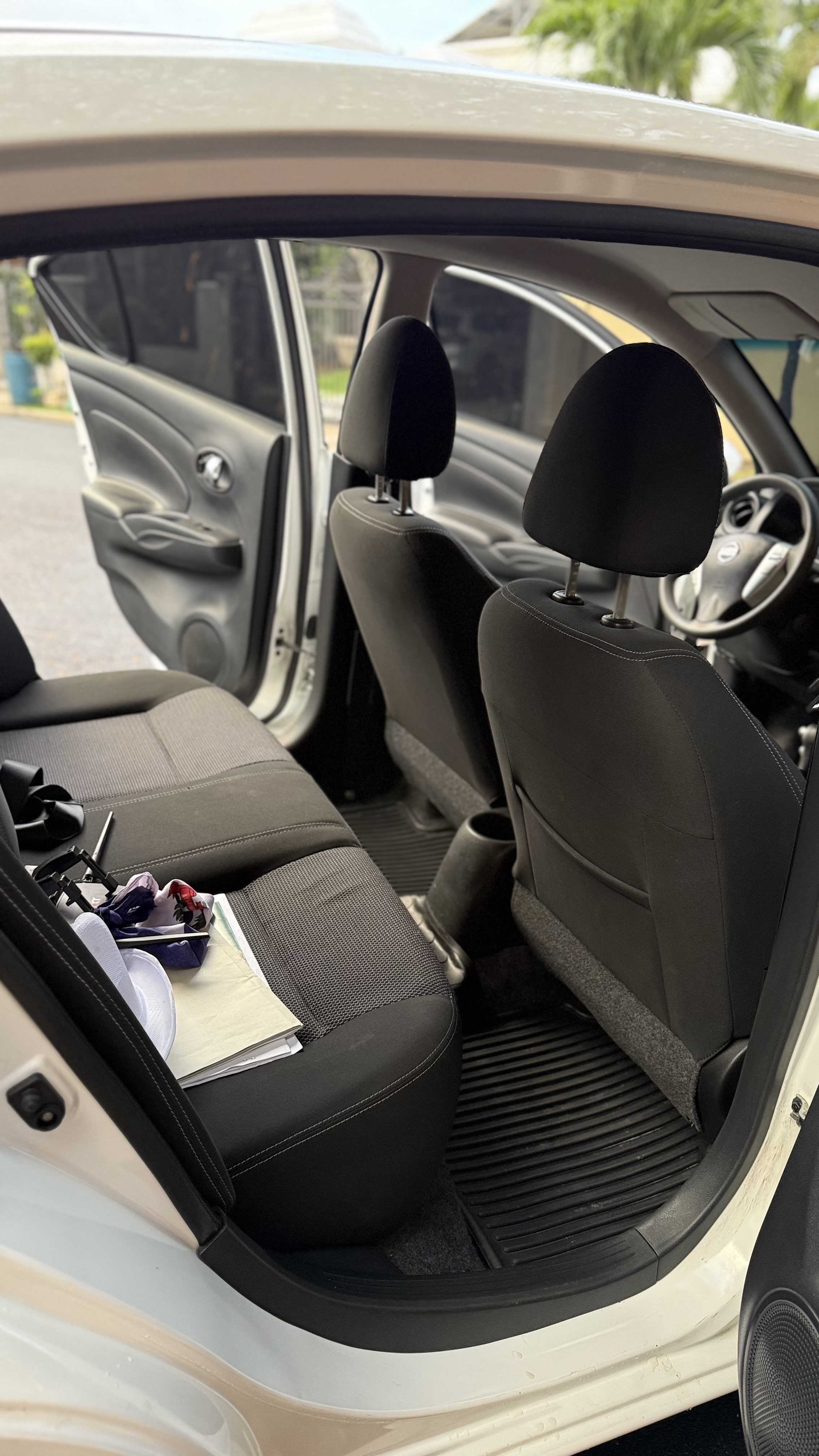 carros - Nissan Versa 2018 De la Santo Domingo Motors  5