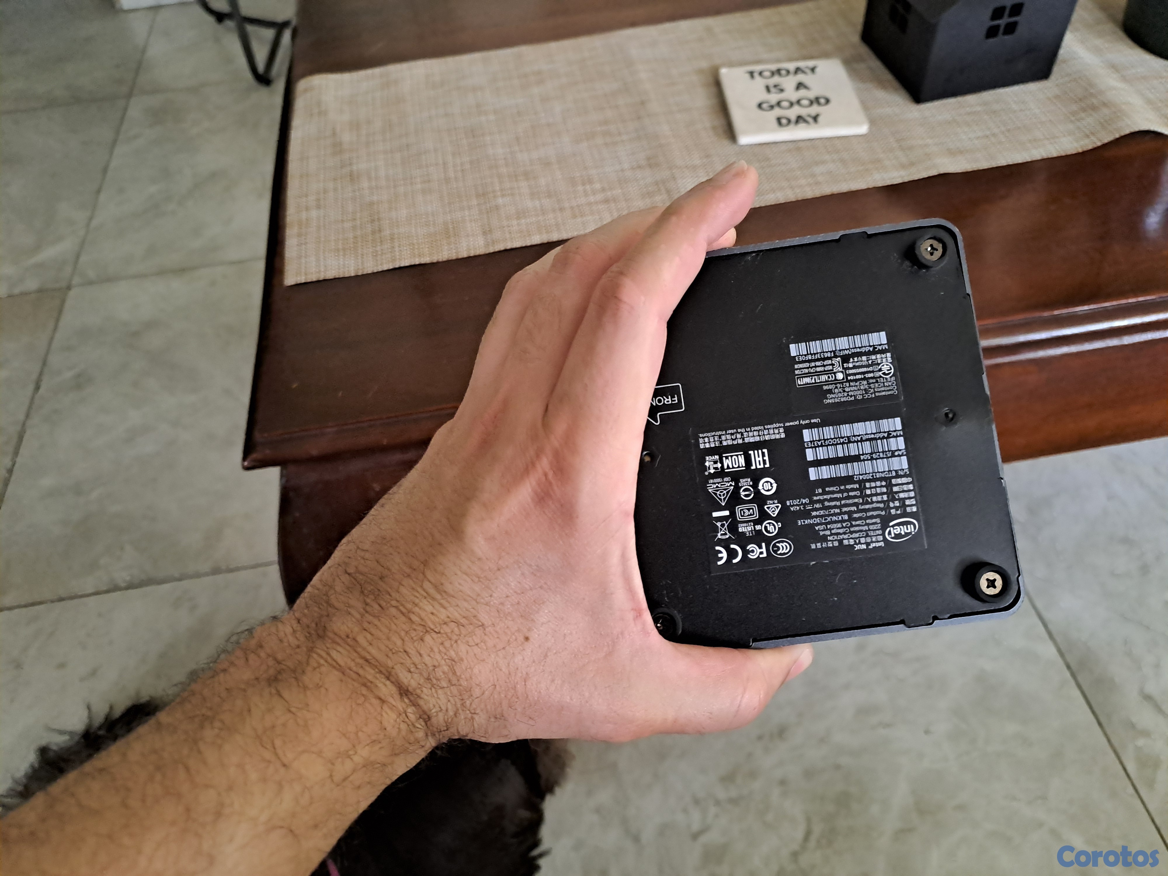 computadoras y laptops - Intel NUC 7 Mini PC Desktop i3 16gb DDR4 256gb SSD 3