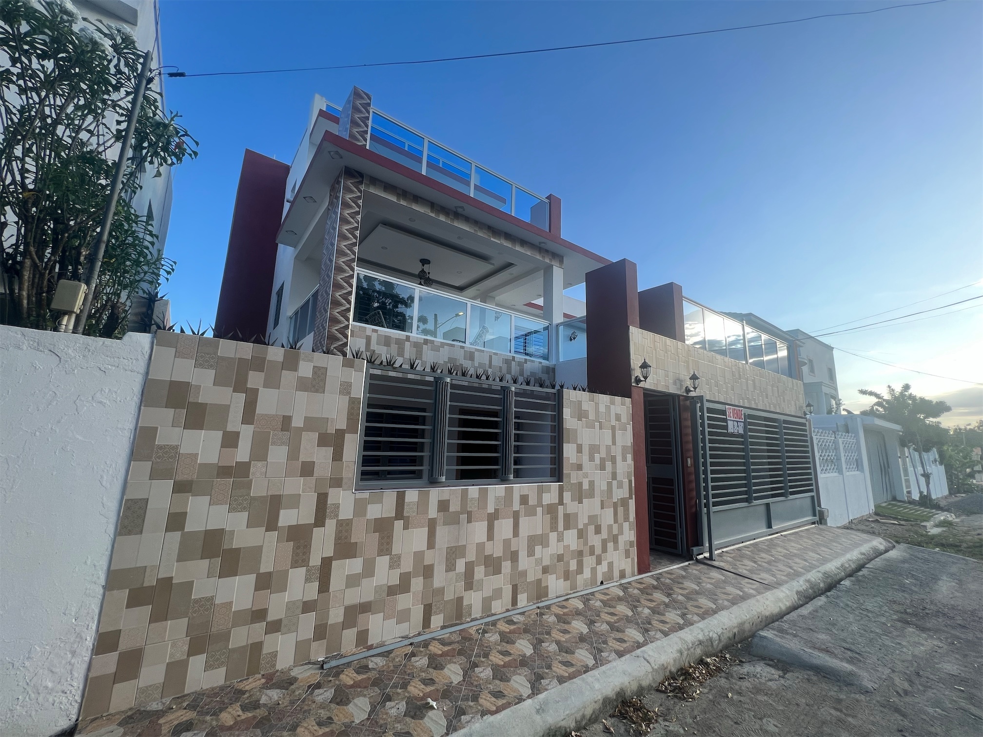 casas - Venta de casa de 3 niveles en la autopista de san Isidro brisa oriental  5