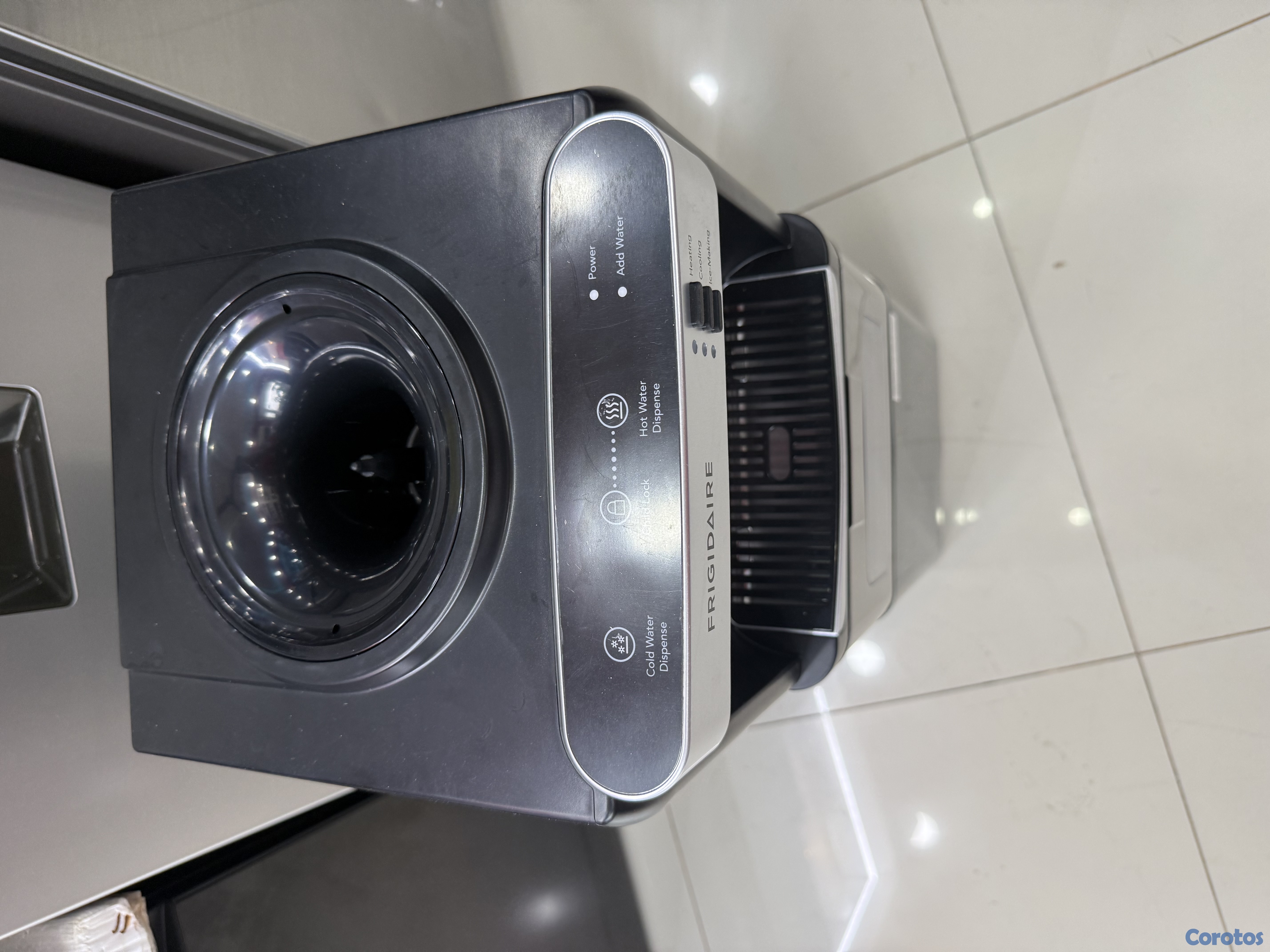 cocina - Bebedero Frigidaire Con Nevera de Hielo Nueva 2