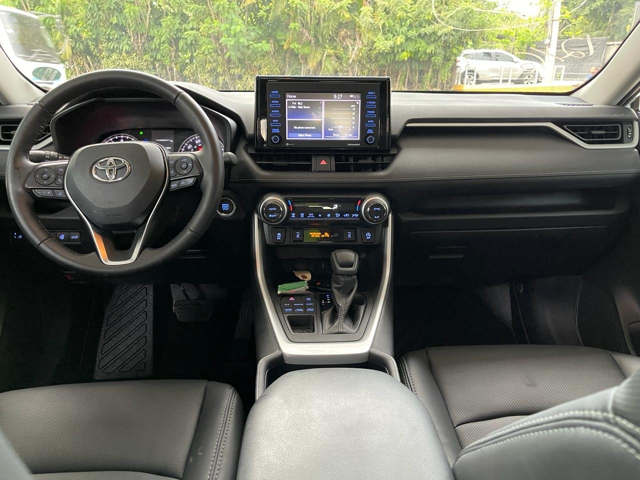 jeepetas y camionetas - 2021 Toyota Rav4 XLE Premium 4x4  3