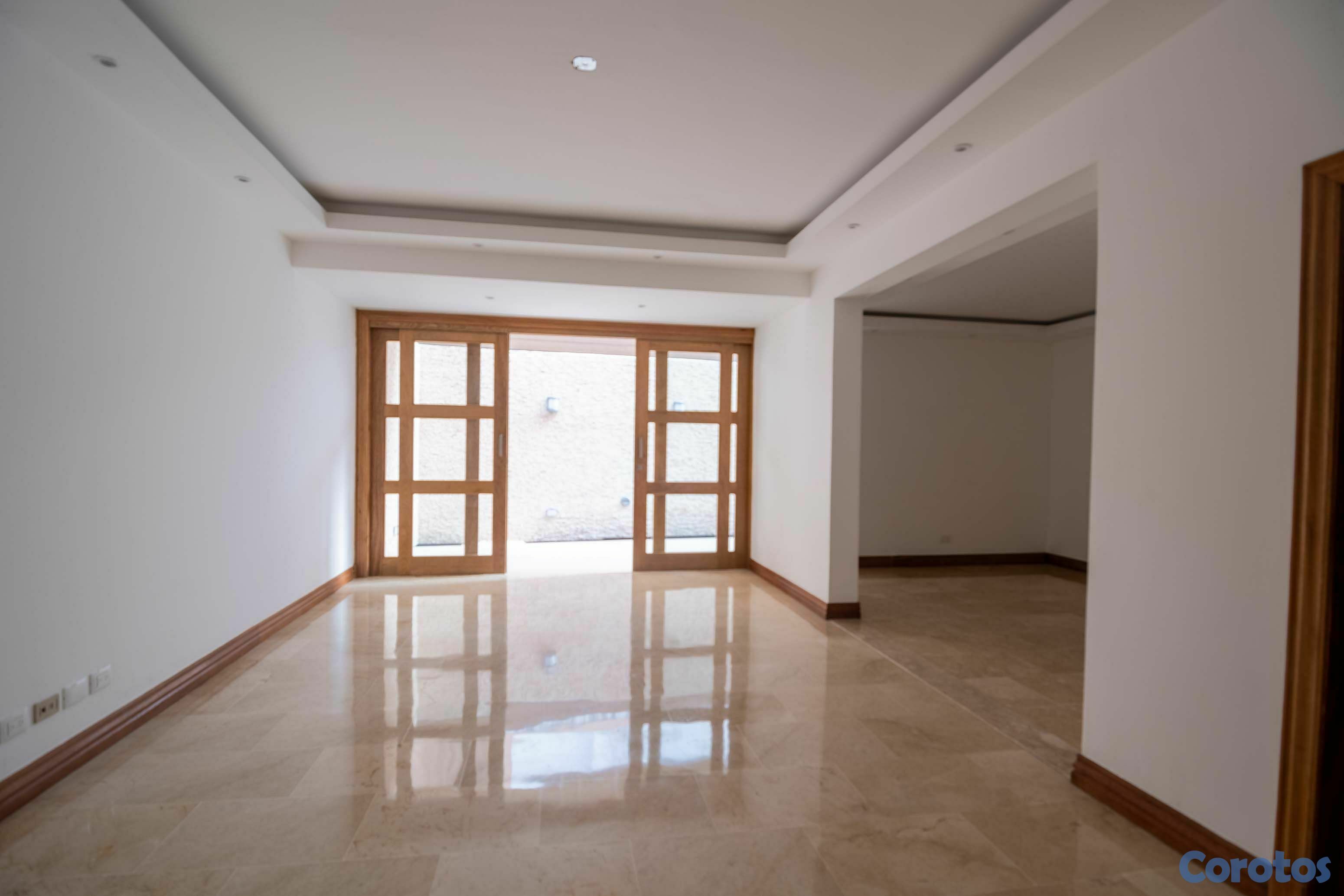 casas - Casa en alquiler en cacicazgos, santo domingo 7