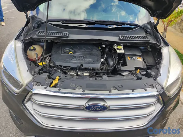 jeepetas y camionetas - Se vende Ford Escape SE ecoboost 5