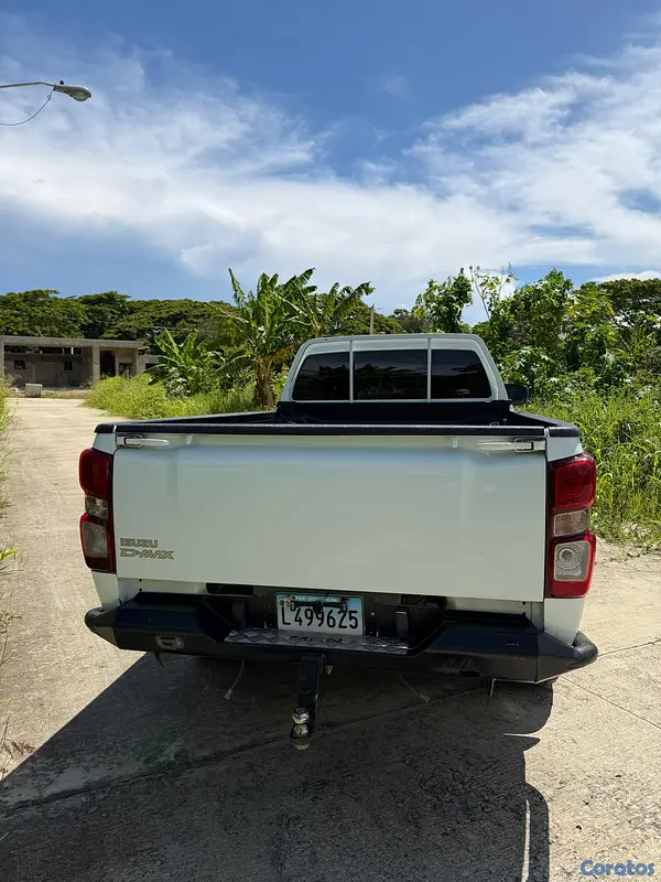 jeepetas y camionetas - Isuzu Dmax Cama Larga 8