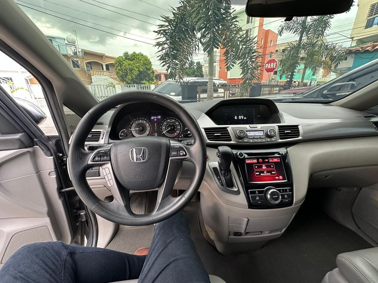 jeepetas y camionetas - Honda odyssey 2015 1