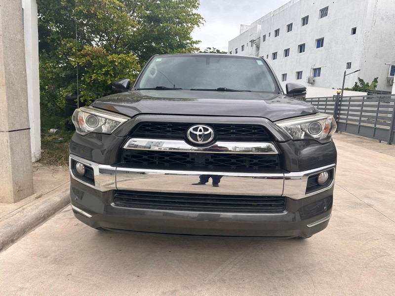 jeepetas y camionetas - Toyota 4runner limited 2014 3