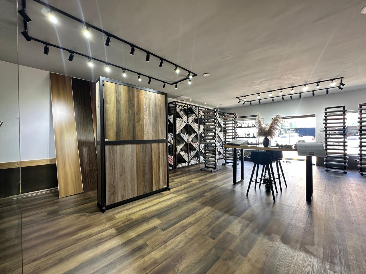 oficinas y locales comerciales - Alquilo Nave 638 mts en Manoguayabo, Carretera Vieja 6