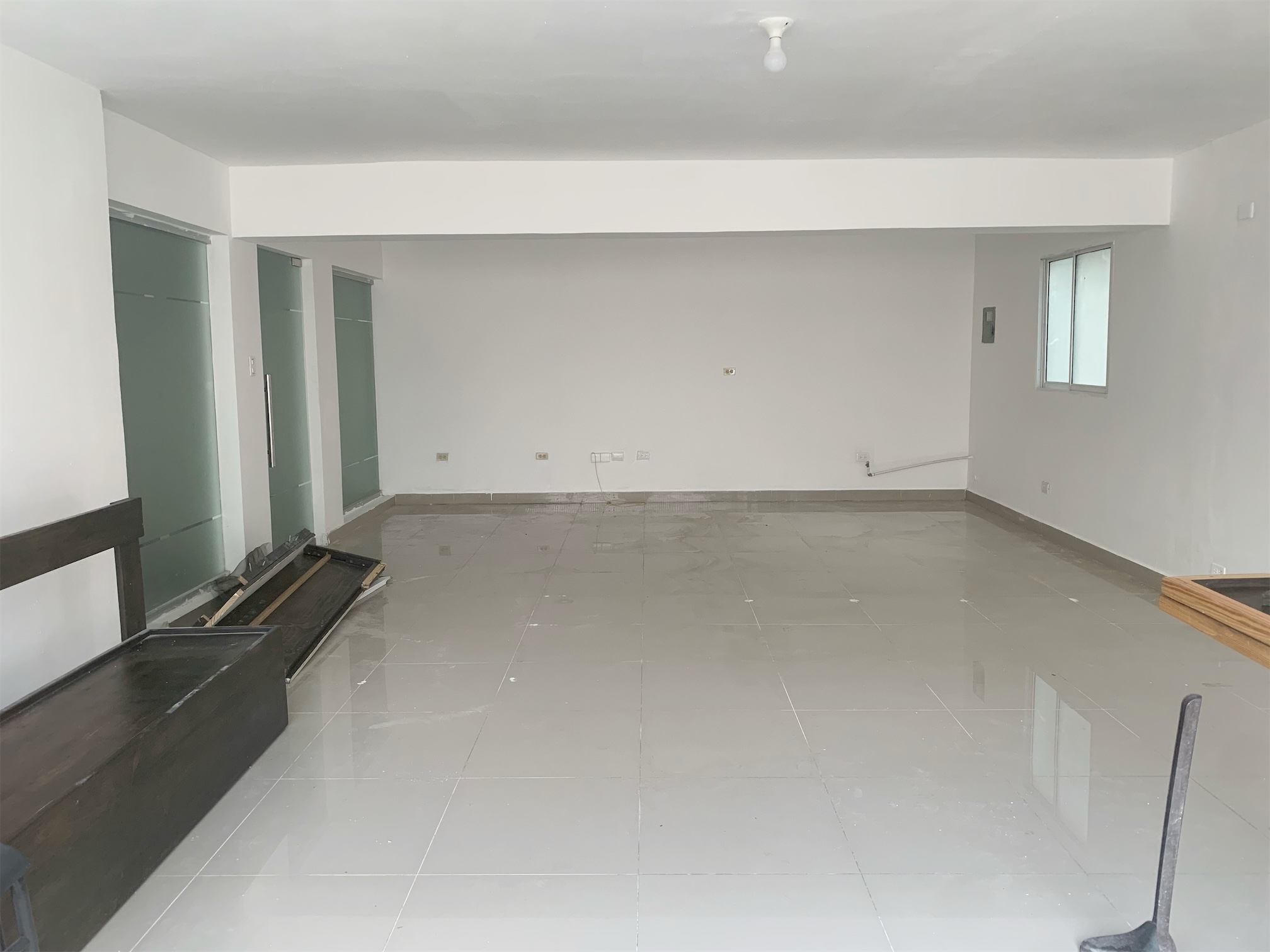 oficinas y locales comerciales - Locla en primer nivel cacicazgos 2