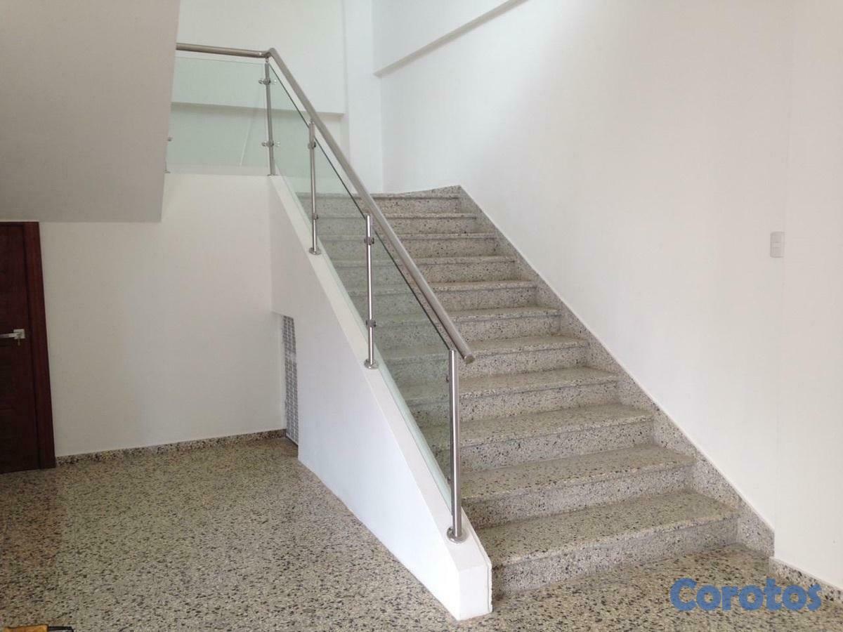 oficinas y locales comerciales - Locales comerciales 2do nivel alquiler Piantini Santo Domingo 4