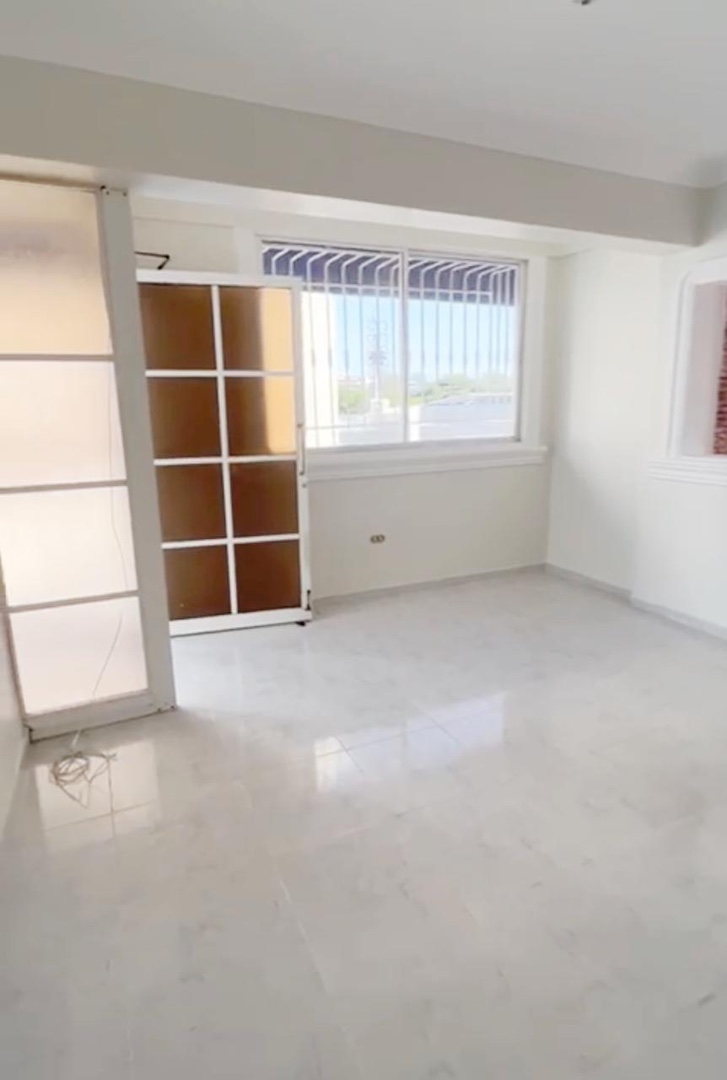 apartamentos - Apto de 3 hab vacío bella vista 2